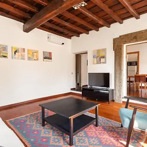 https://farnese-apartment-1870.it-romehotels.com