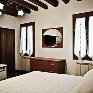 https://appartamento-grazioso-e-centrale.hotelslidodijesolo.com